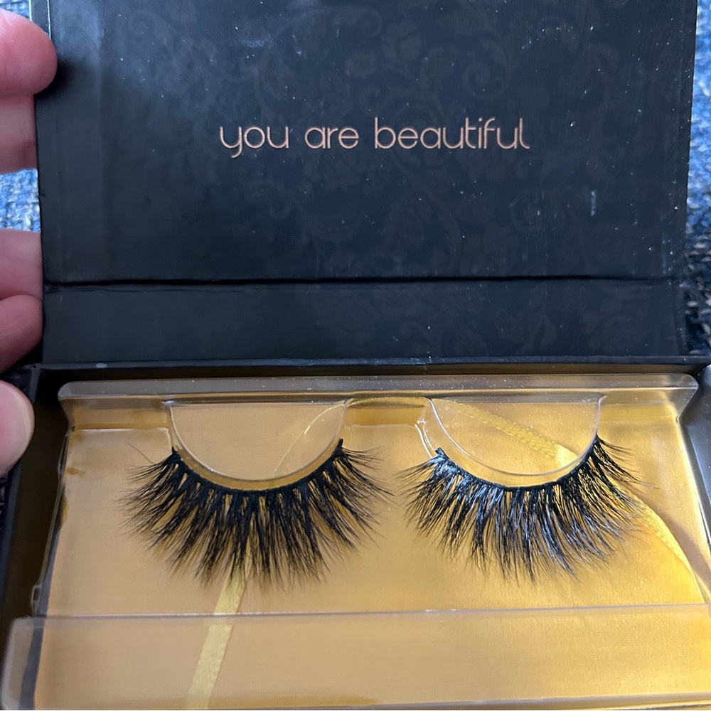 Love for Lashes 100% Siberian Mink False Lashes Black